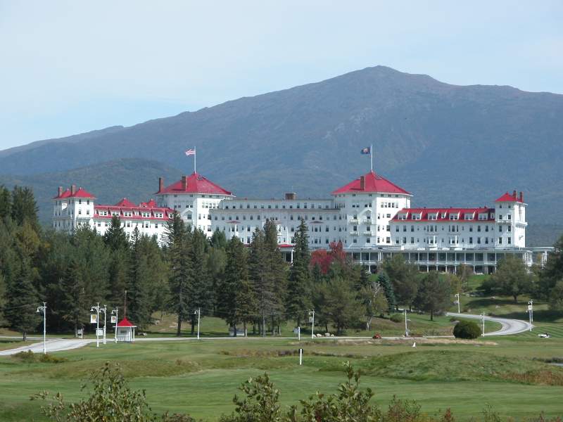 Mount_Washington_Hotel_2003.jfif.jpg