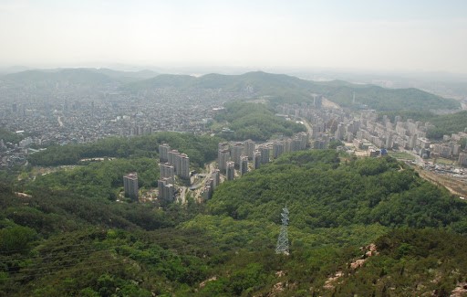 구름낀 흐린날 인왕산에서.jpg